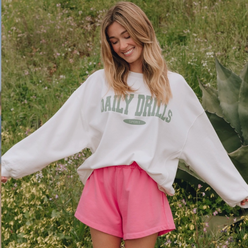 Daily Drills UNISEX OVERSIZED CREW WHITE LOGO